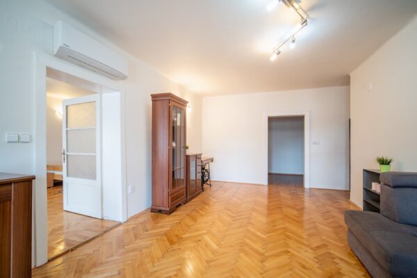 prodej-byt-3-kk-105-m2-sternberk-horni-nam-dsc06165-hdr-ab5e19