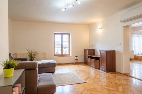 prodej-byt-3-kk-105-m2-sternberk-horni-nam-dsc06174-hdr-bf045a