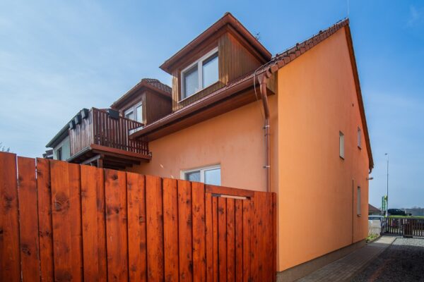 prodej-rodinny-dum-5-kk-145-m2-olomouc-chvalkovice-dsc03850-7bcaed